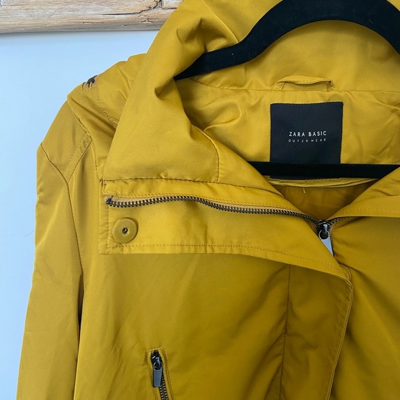 Zara Mustard Yellow Jacket with Ruffle Hem - Picture 2 of 14